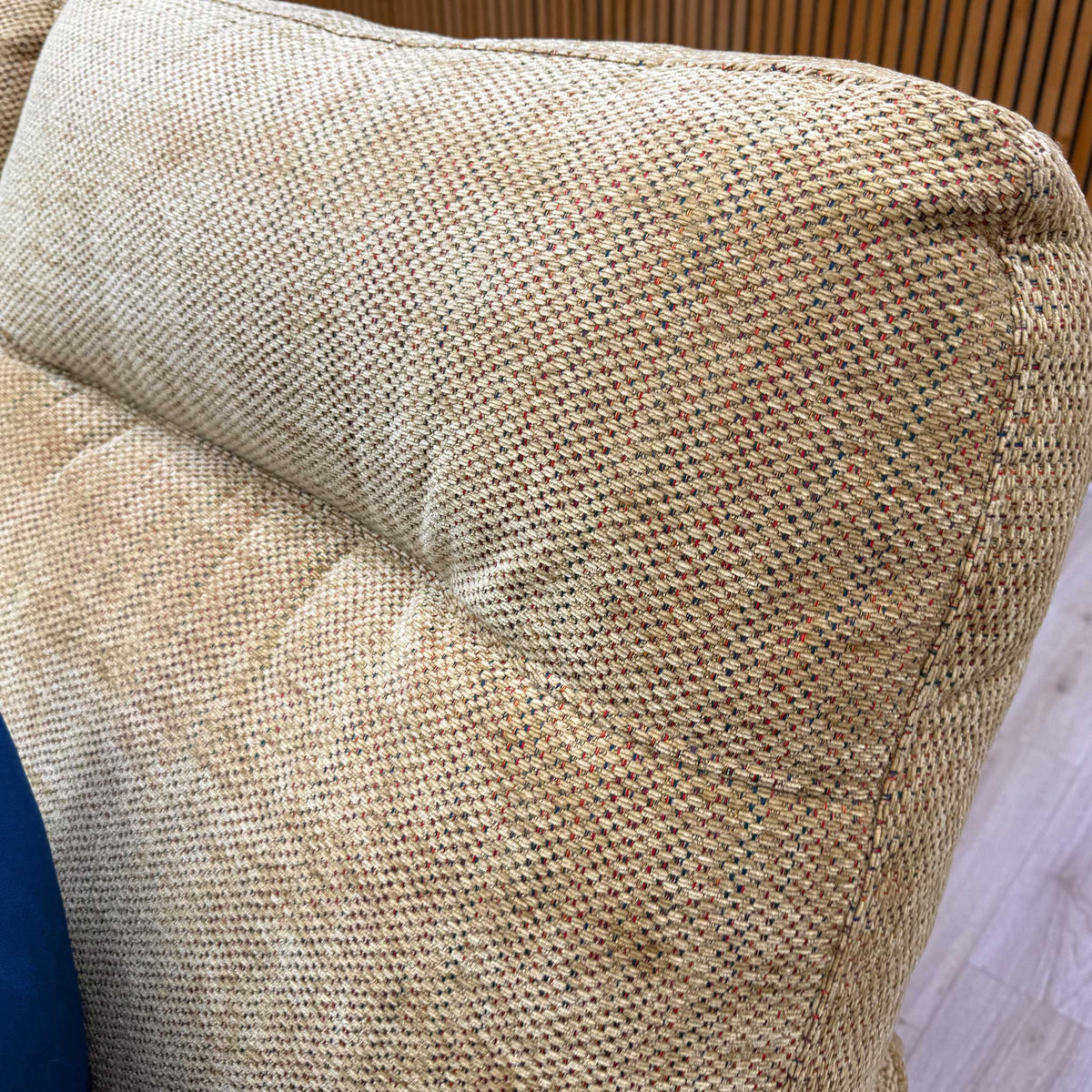 Parker Knoll 'Hudson 23' Mixed Weave Dark Beige Fabric 3 Seater Sofa