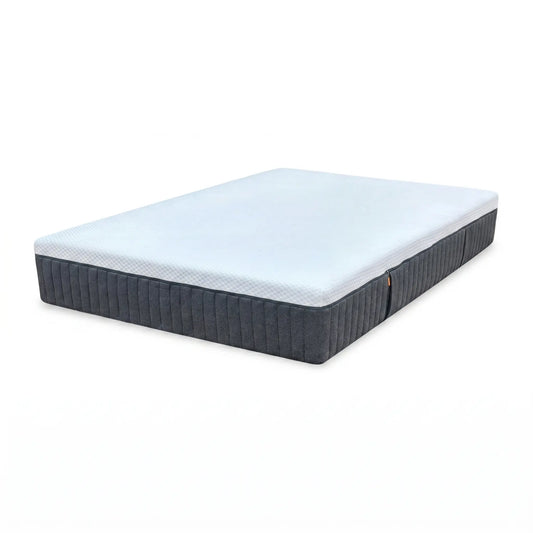 Full view of the Emma ‘Original’ double mattress, a multi-award-winning 3-layer foam mattress featuring a white top cover and signature grey side panels.
