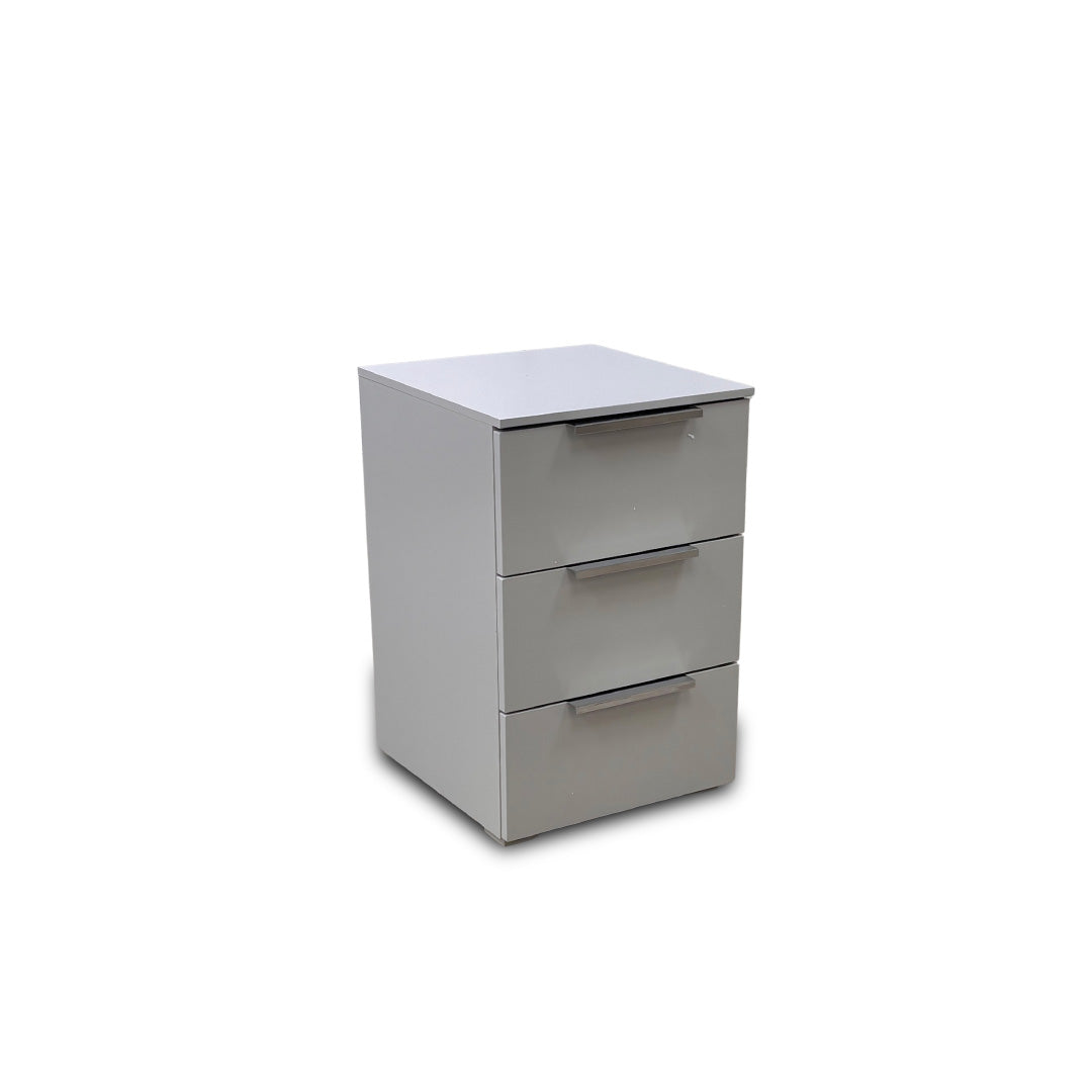 Rauch 'Formes' A142b Silk Grey Decor 3 Drawer Bedside Chest