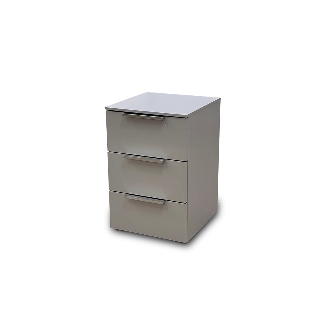 Rauch 'Formes' A142b Silk Grey Decor 3 Drawer Bedside Chest