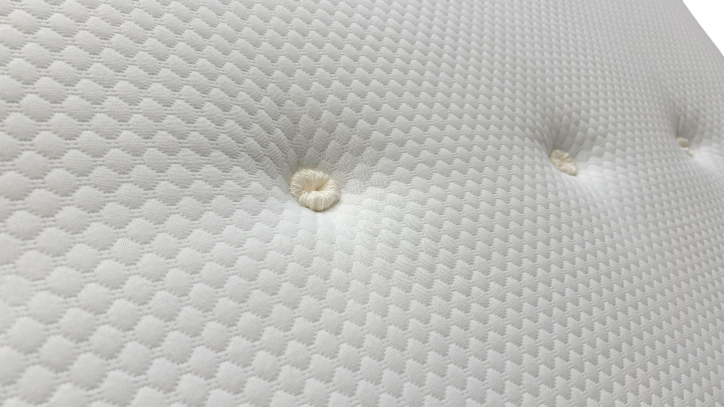 Silentnight 2000 Pocket Geltex Mattress - Super King