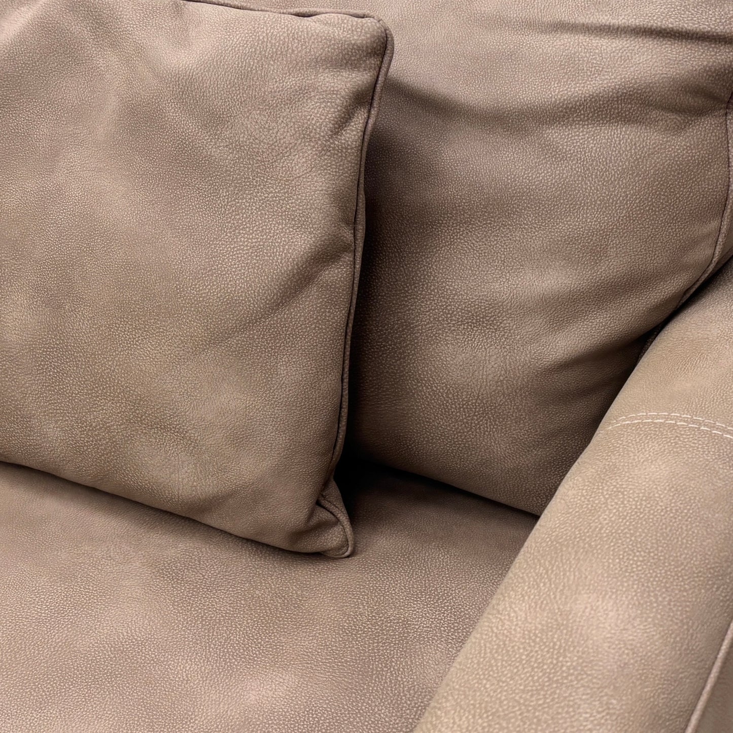 ‘Brondby’ Bfa-Bey-R06 Brown Suede Cuddle Chair