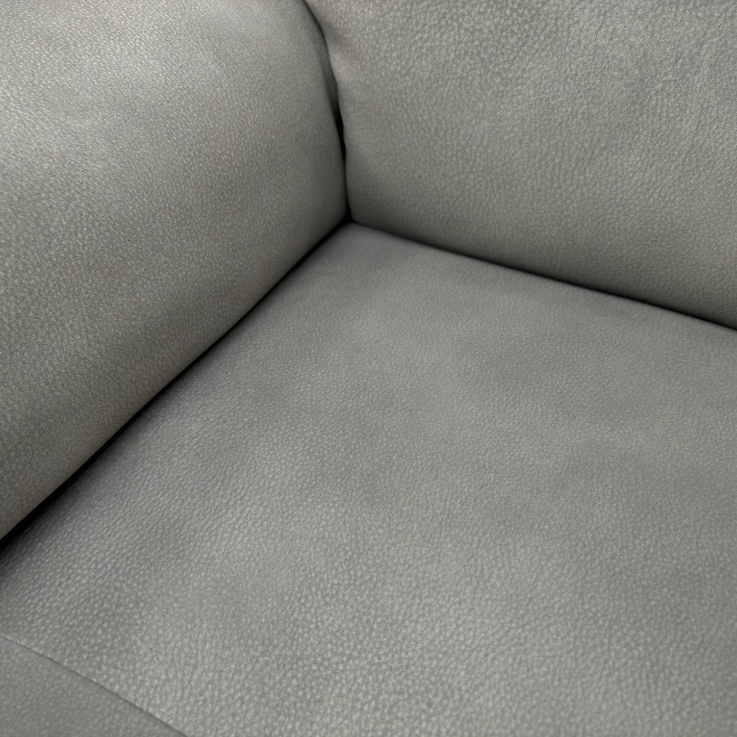 ‘Brescia’ Sfa-Pey-R09 Dove Velvet Power Recliner with Power Headrest