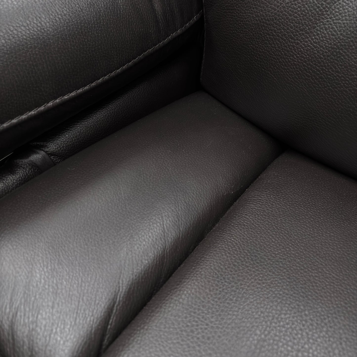 ‘Cinemax’ Lx-6402 Burgundy Leather Media Leather Power Recliner Chair with Power Headrest
