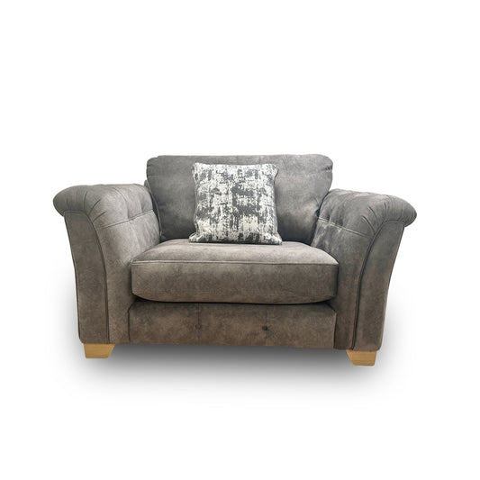 Boutique ‘Aura’ Kenzo Mink Dw Ft Love Chair