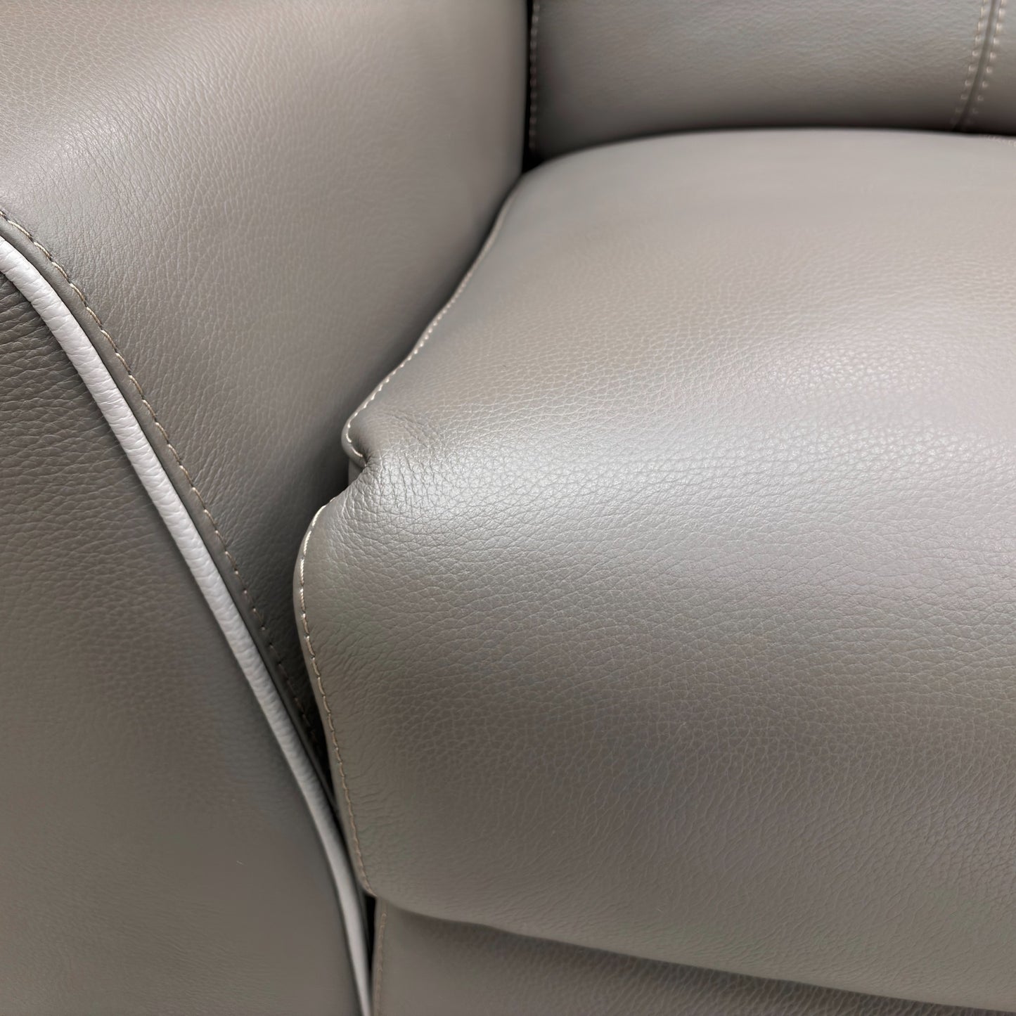 World of Leather 'Xavier' Hw-042e Elephant Grey Leather 2 Seater Power Recliner Sofa with Power Headrests