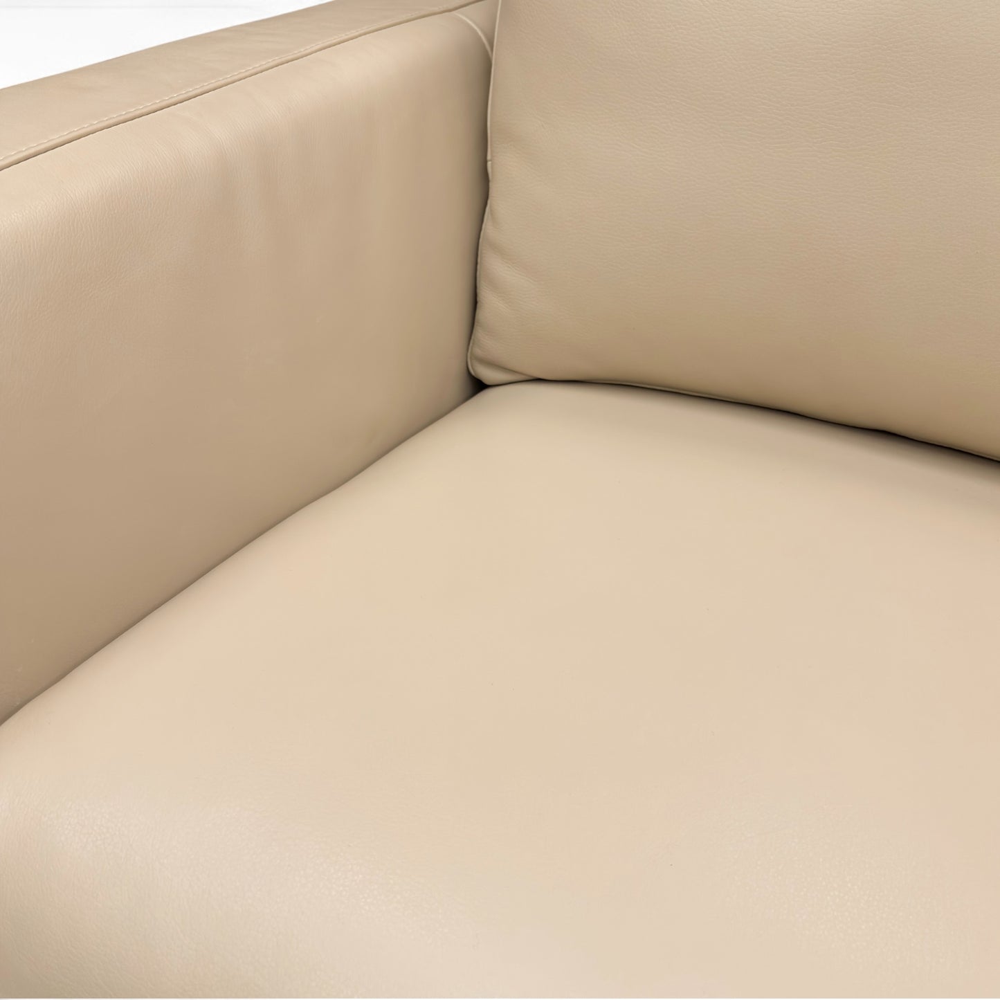 ‘Dinky’ Bone China Cream Cat-60/05 Leather 2 Seater Power Recliner Sofa
