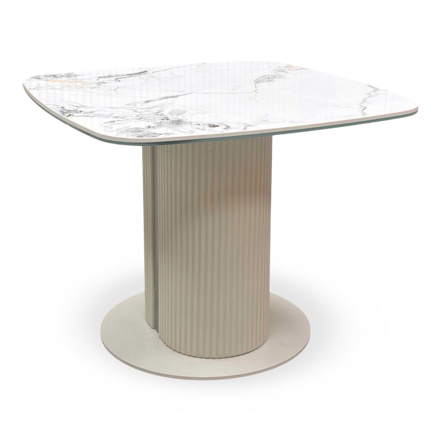 Side profile of the Avorio lamp table, highlighting the balanced proportions of the 60cm diameter top and the sturdy pedestal support.