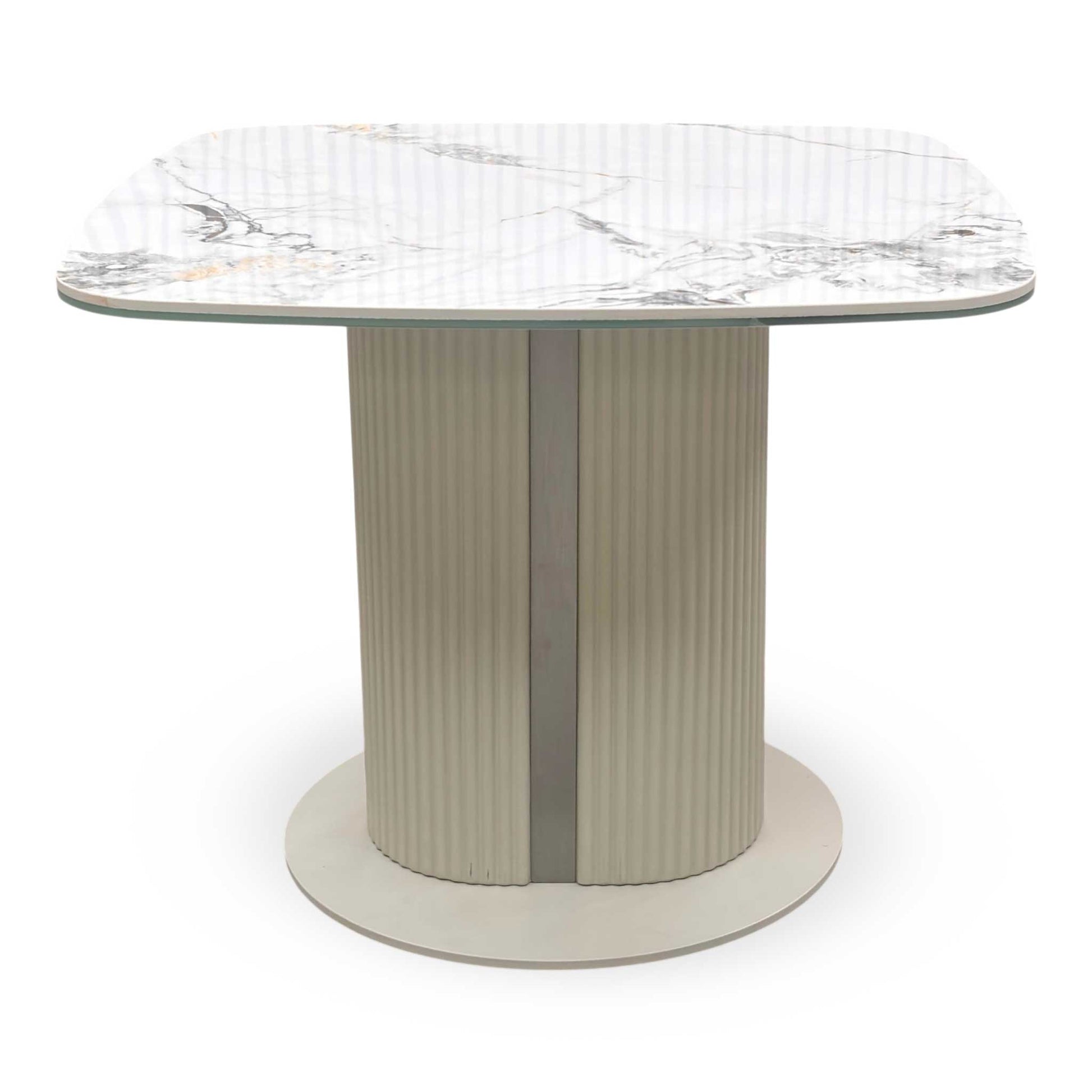 Side profile of the Avorio lamp table, highlighting the balanced proportions of the 60cm diameter top and the sturdy pedestal support.