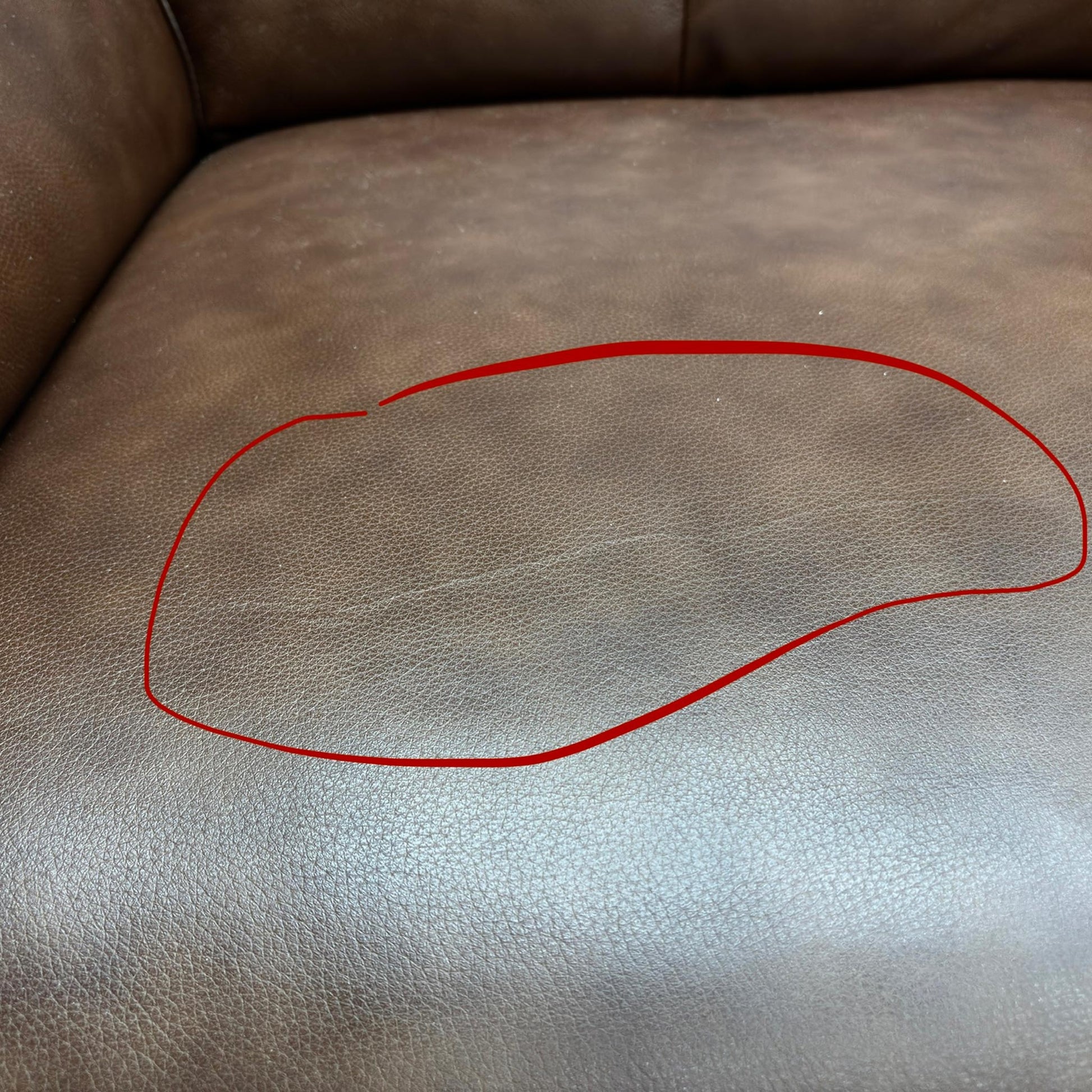 Image highlighting discoloration or a specific imperfection on the Daytona Sofa Set. (Condition note: Damage visible)