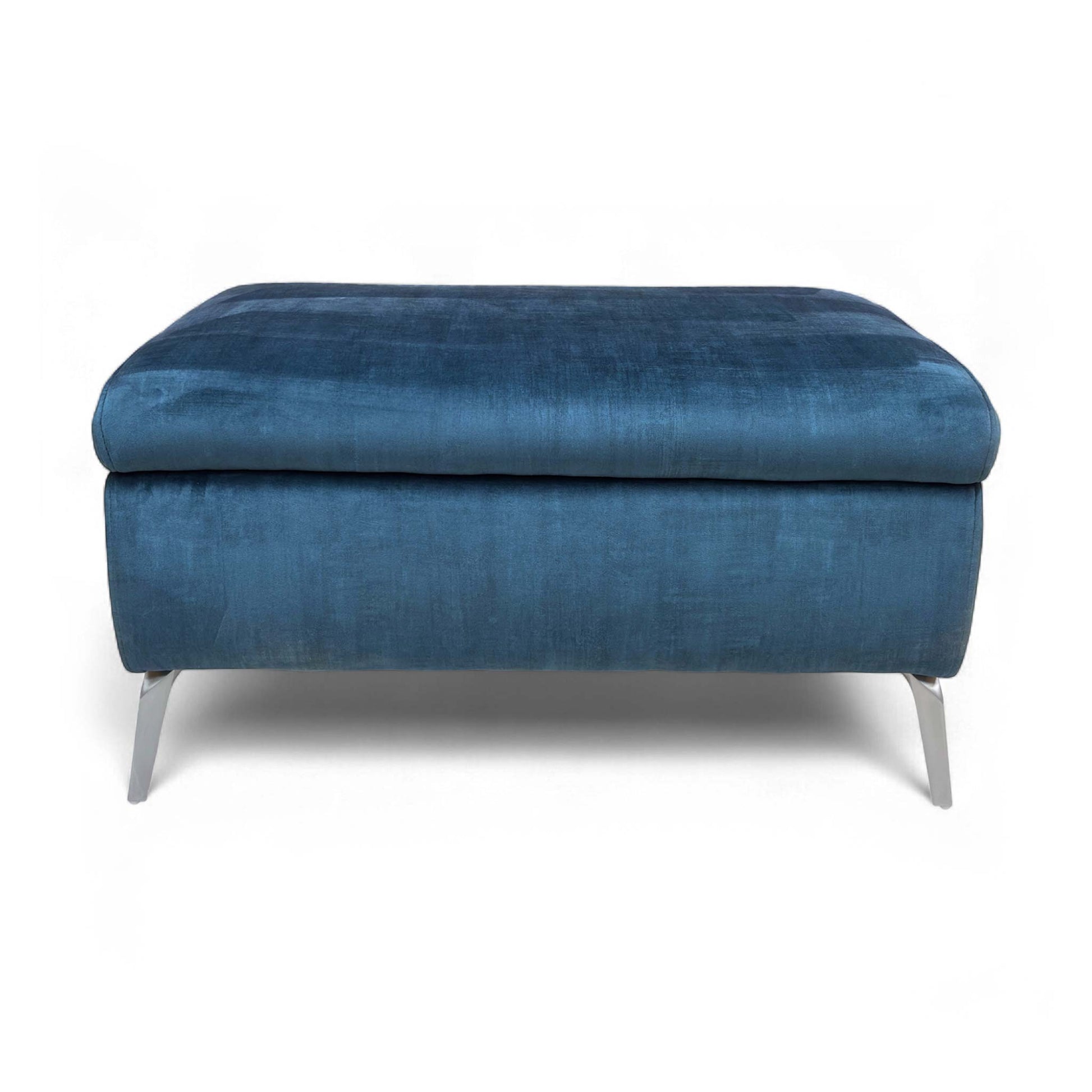 Top-down view, focusing on the cushioned top.