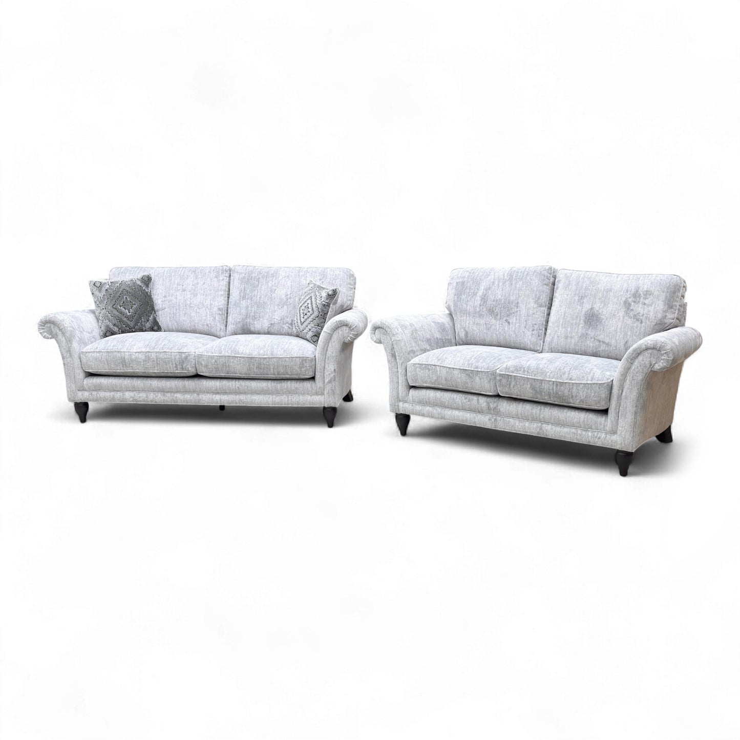 Front view of the Parker Knoll 'Plaza' Large Sofa, highlighting the deep seating, traditional elegance, and medium comfort level.