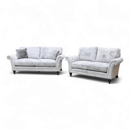 Front view of the Parker Knoll 'Plaza' Large Sofa, highlighting the deep seating, traditional elegance, and medium comfort level.