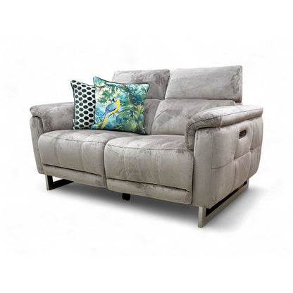 Close-up of the Telescopic Power Headrest raised for optimal neck and head support.