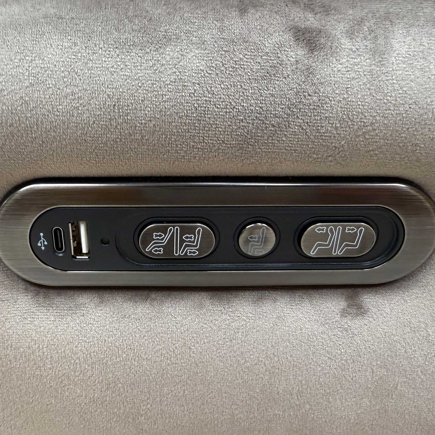 Close-up of the control panel/USB port.