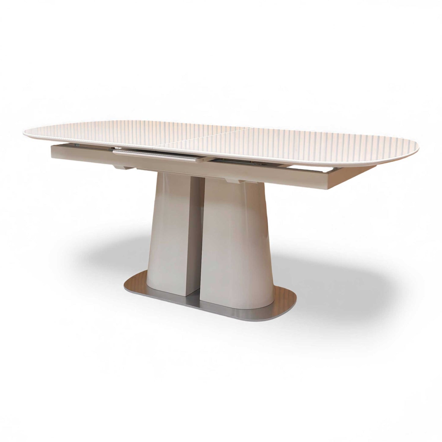 A view showing the height of the table and the base from the side.