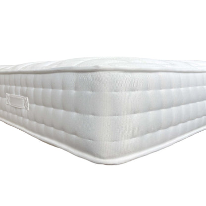 Angled view of the Tuscan mattress, highlighting its 34 cm thickness and quilted top surface.
