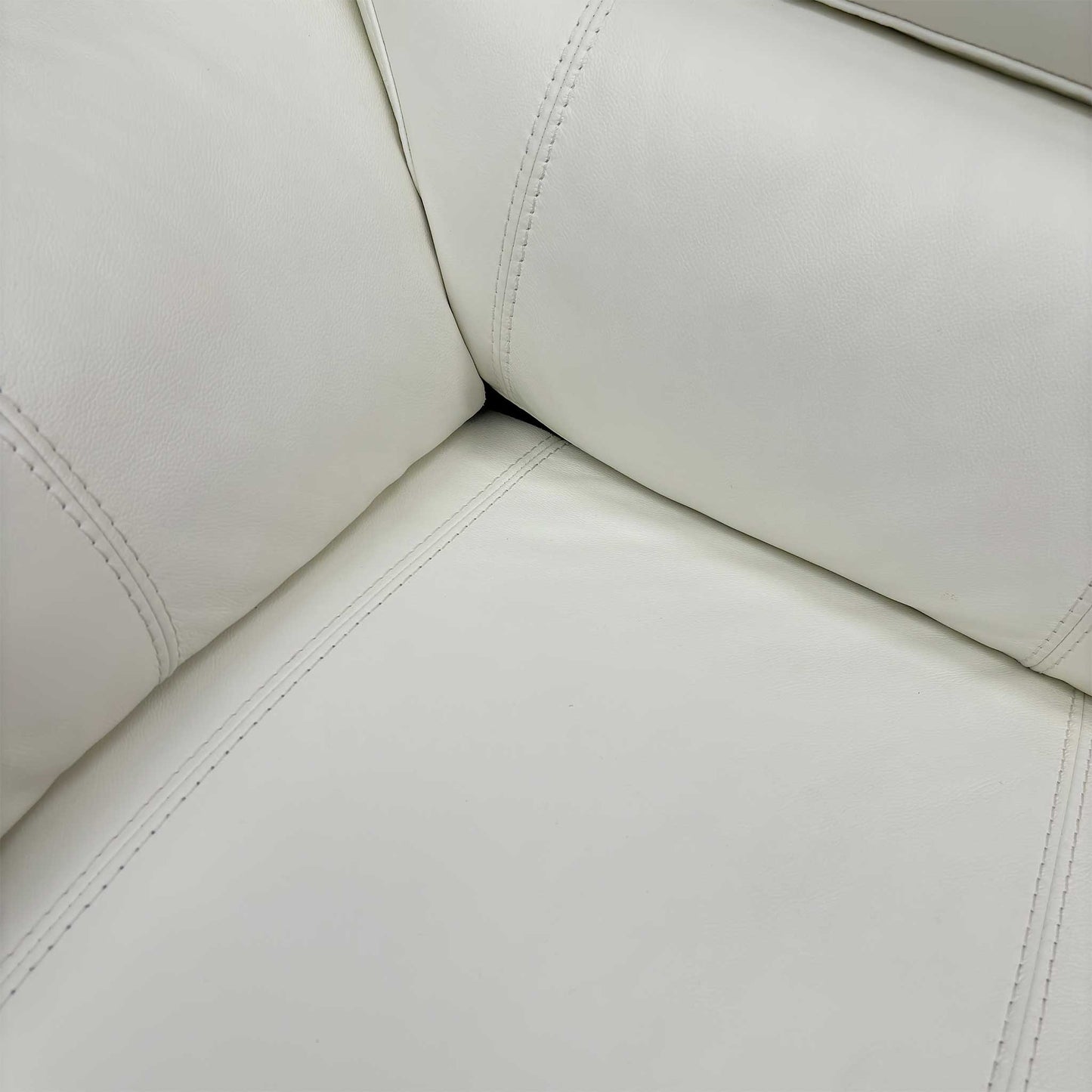World of Leather ‘Cozee’ Bv-744d Star White Leather 2 Seater Sofa
