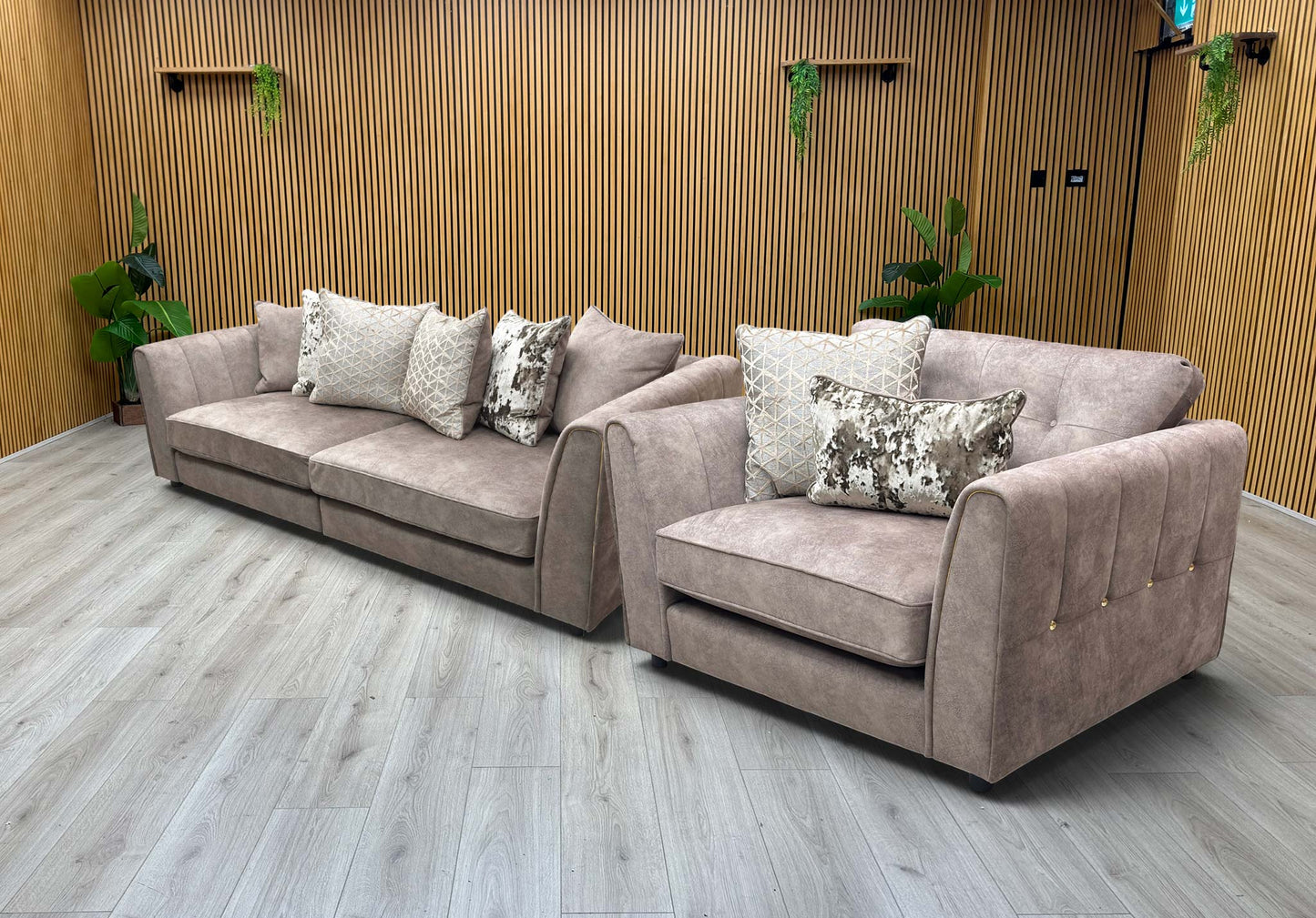 'Mariah' Dapple Velvet Chocolate-Tri Brass Insert Velvet Set: 4 Seater Split Frame Pillow Back Sofa + Snuggler