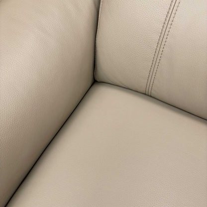 Detailed close-up of the Oslo Oyster (Cat-40:08) butter-soft leather, emphasizing the premium texture and pale oyster tone.