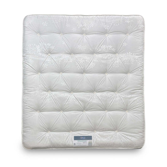 Full view of the Silentnight 1400 Pocket Luxury mattress, showing the reinforced edge support and breathable design.
