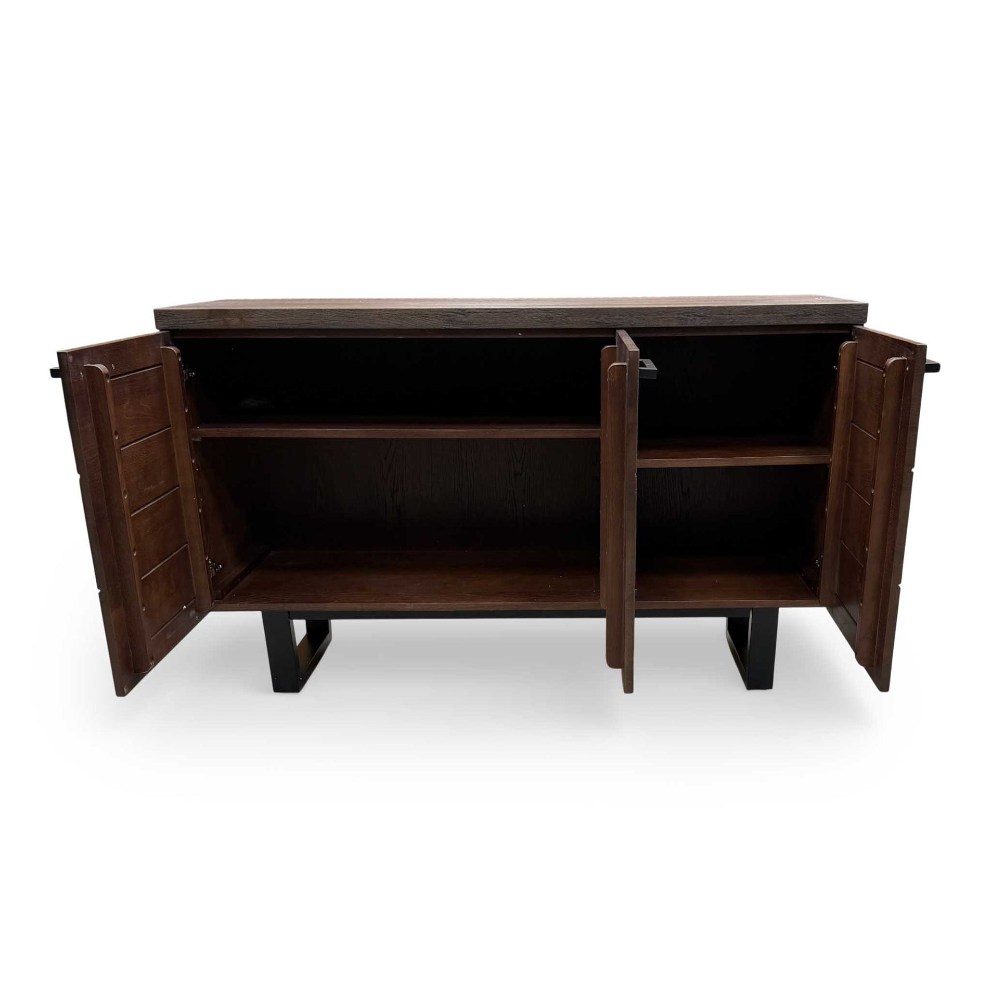 Detailed shot of the top surface of the Mars sideboard, illustrating the rich natural texture and durability of the solid oak.