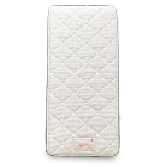 Front view of the Silentnight UltraGel Cool-To-Touch 3000 mattress (Single), showing the deep quilted top and white fabric finish.