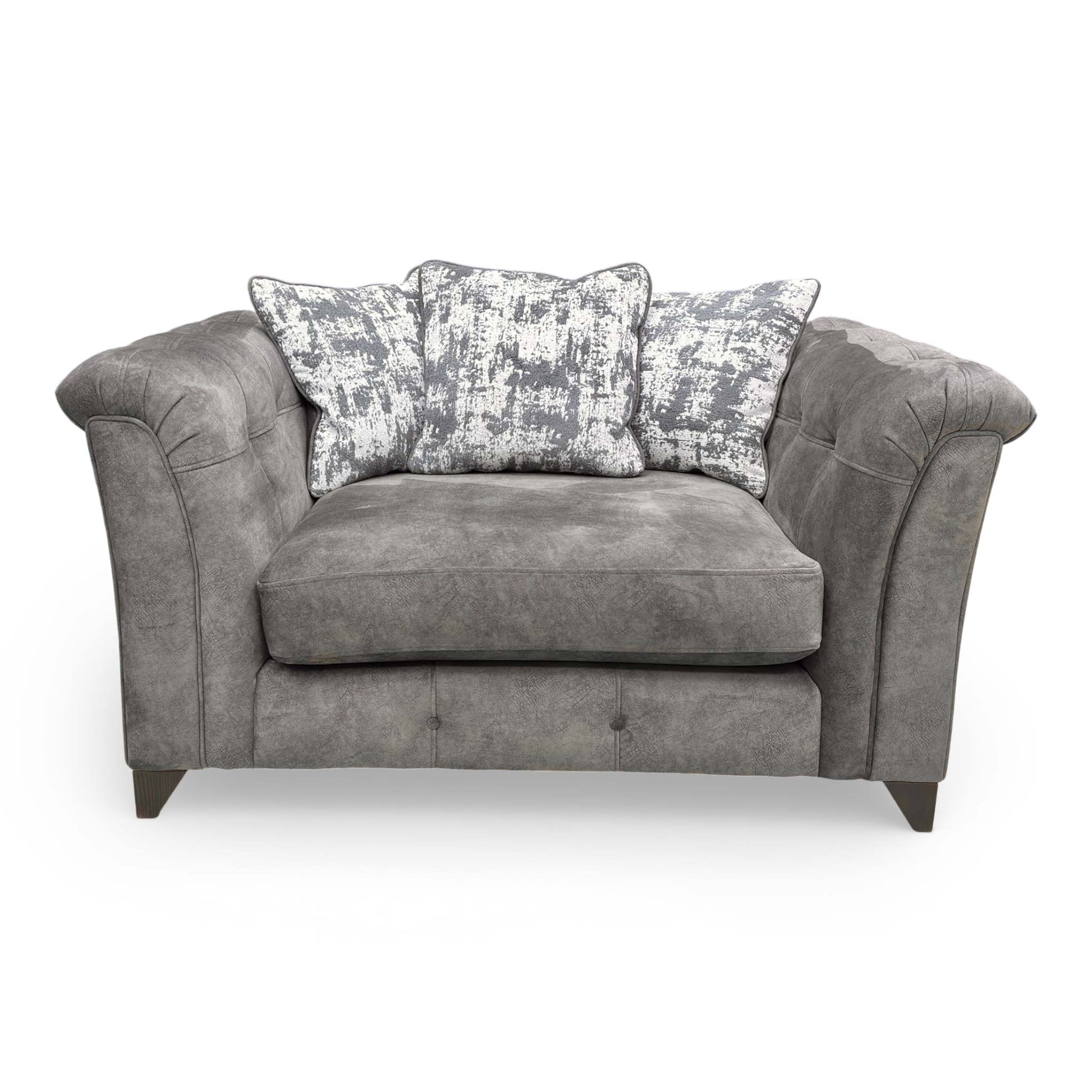 Front view of the Boutique ‘Aura’ Kenzo 2-seater scatter back love chair in sumptuous mink velvet.