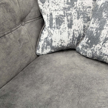 Close-up detail of the premium Kenzo mink velvet fabric and high-quality stitched seams.