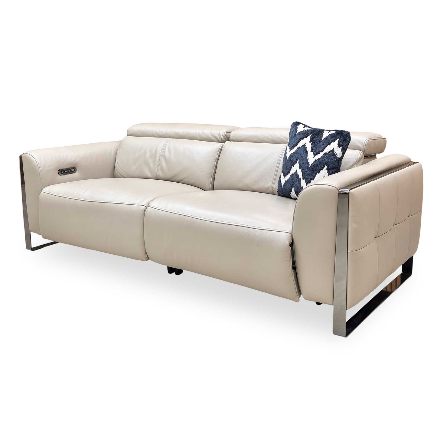 Detailed shot of the Cat-40:08 Oyster leather upholstery, showing the fine grain and durable textured finish.