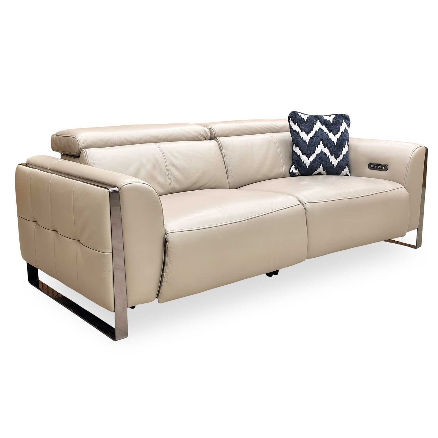 Detailed shot of the Cat-40:08 Oyster leather upholstery, showing the fine grain and durable textured finish.