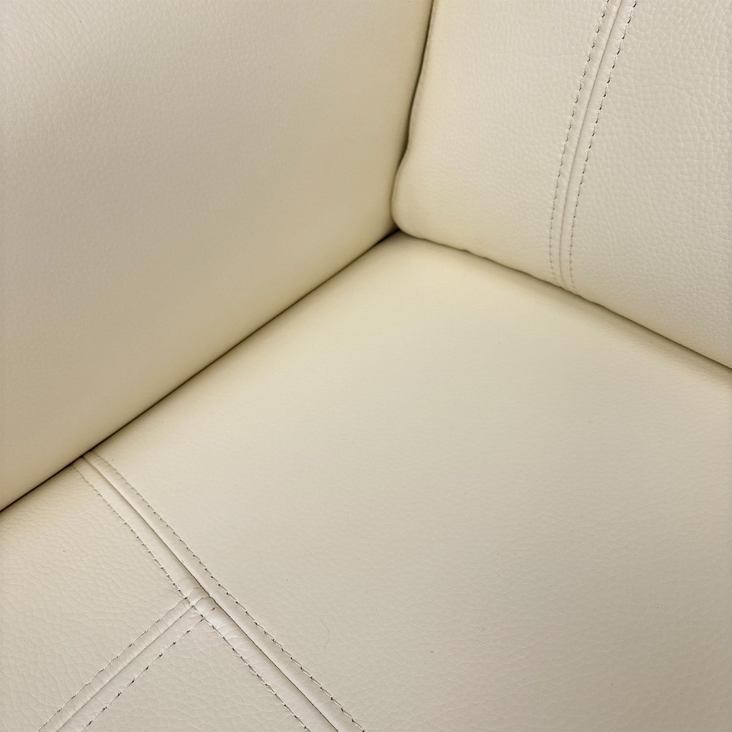 Close-up of the Cat 40 13 Cotton White leather, highlighting the premium soft-grain texture, bright white finish, and high-quality tonal stitching.