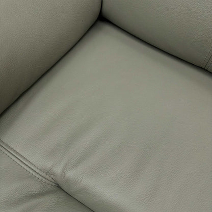 Detailed shot of the Cambridge Olive leather grain, showcasing the natural texture and high-quality stitching.