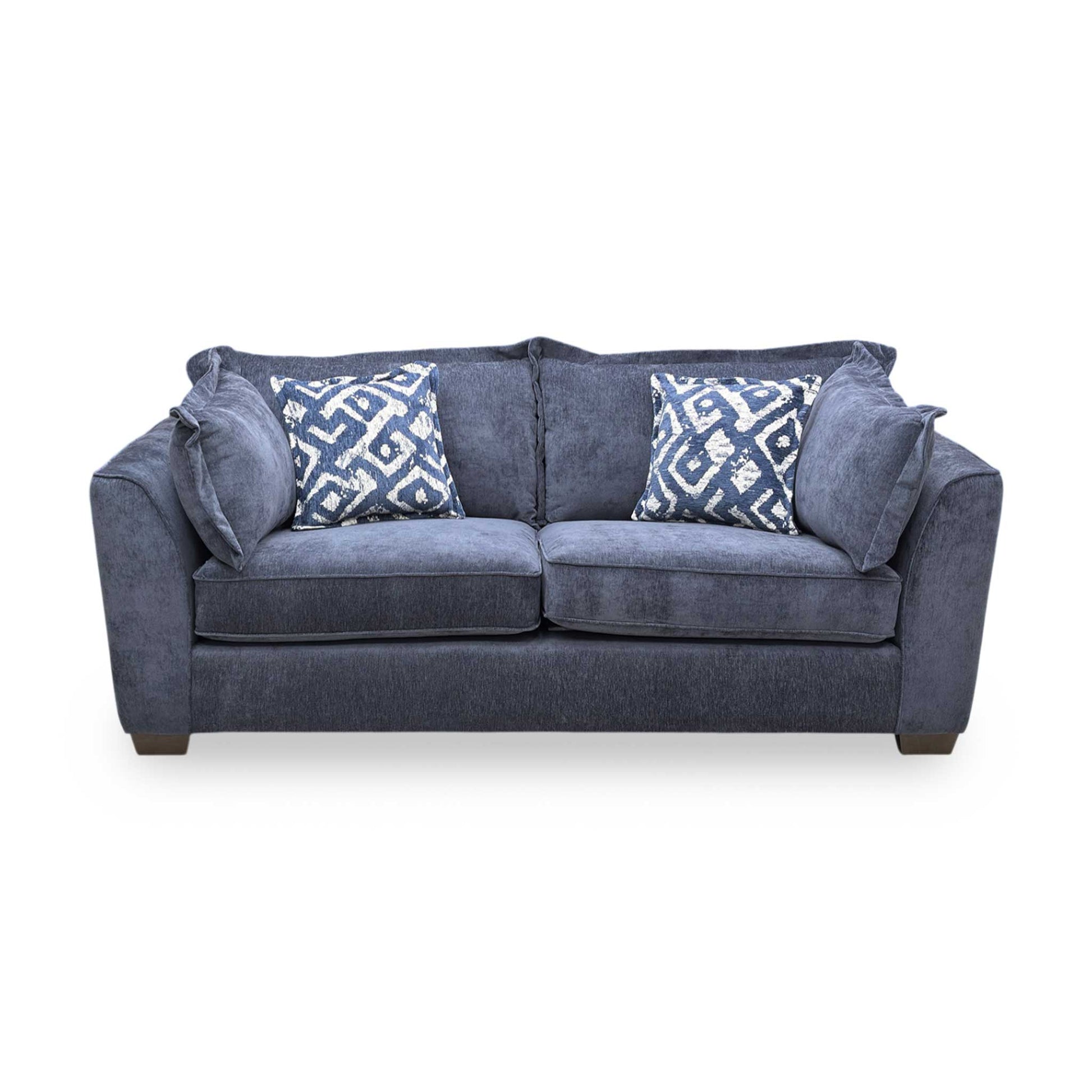 Front view of the Finchley sofa, emphasizing the classic proportions and the graceful, supportive curve of the backrest and armrests.