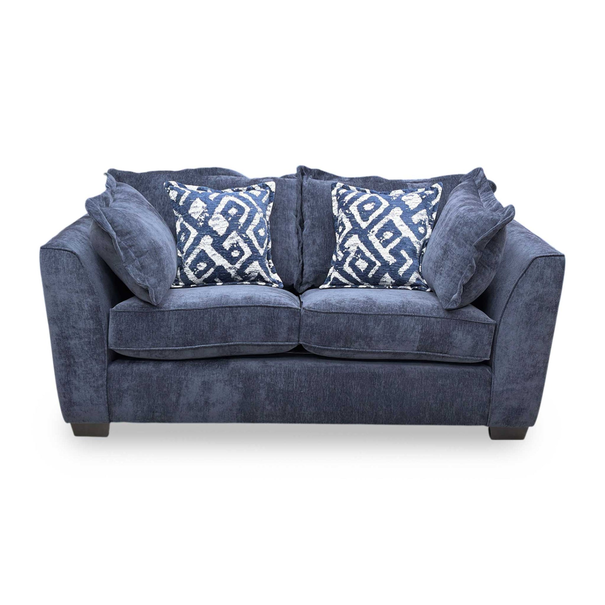 Front profile of the Finchley sofa, emphasizing the classic proportions, supportive backrest, and clean tailored finish of the Derwent fabric.