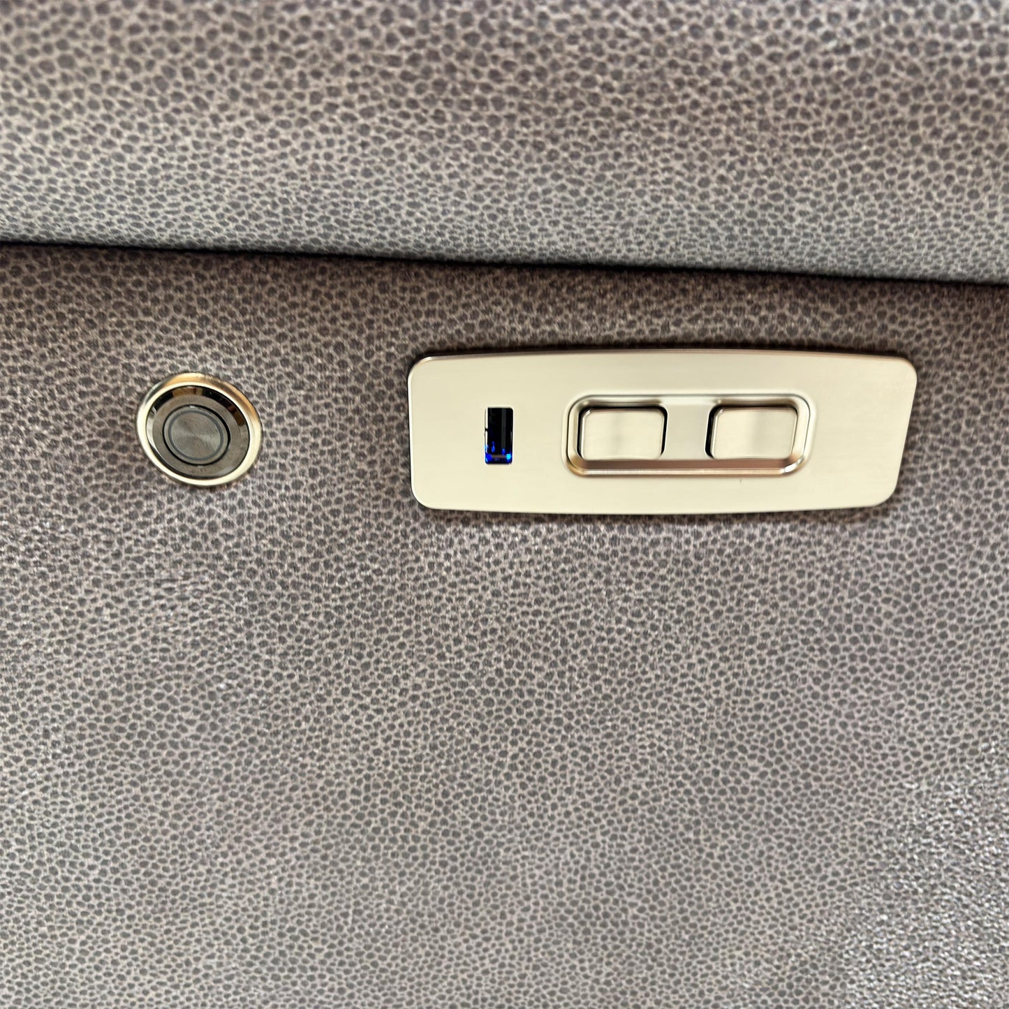 Detail shot of the soft curves and superb cushioning of the Seattle A124, designed for a medium comfort level sit.