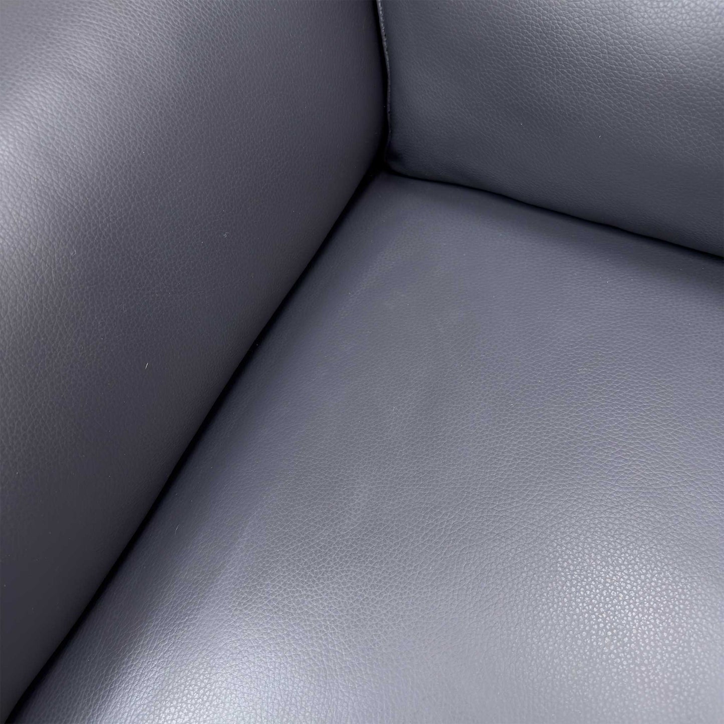 'Daytona' Cat-60/18 Lavender Grey Leather 2 Seater Sofa