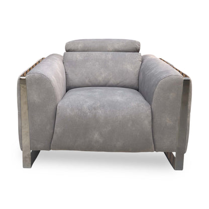 Front view of the Gisella chair, showcasing the wide seat design and the fixed, encapsulated pocket spring cushion.