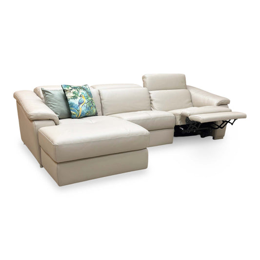 Nicoletti ‘Galileo’ Botero Crema Natural 2156 Leather Left Hand Facing Power Recliner Sofa with Power Chaise and Power Headrests