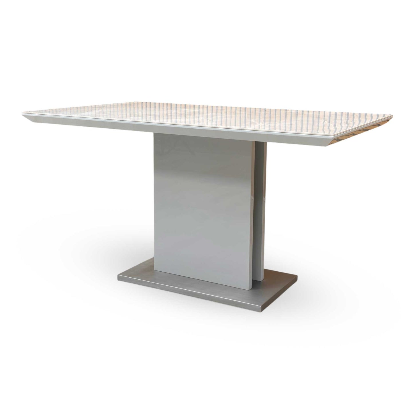High-angle shot showing the table's capacity to seat 6 people comfortably in a space-saving layout.