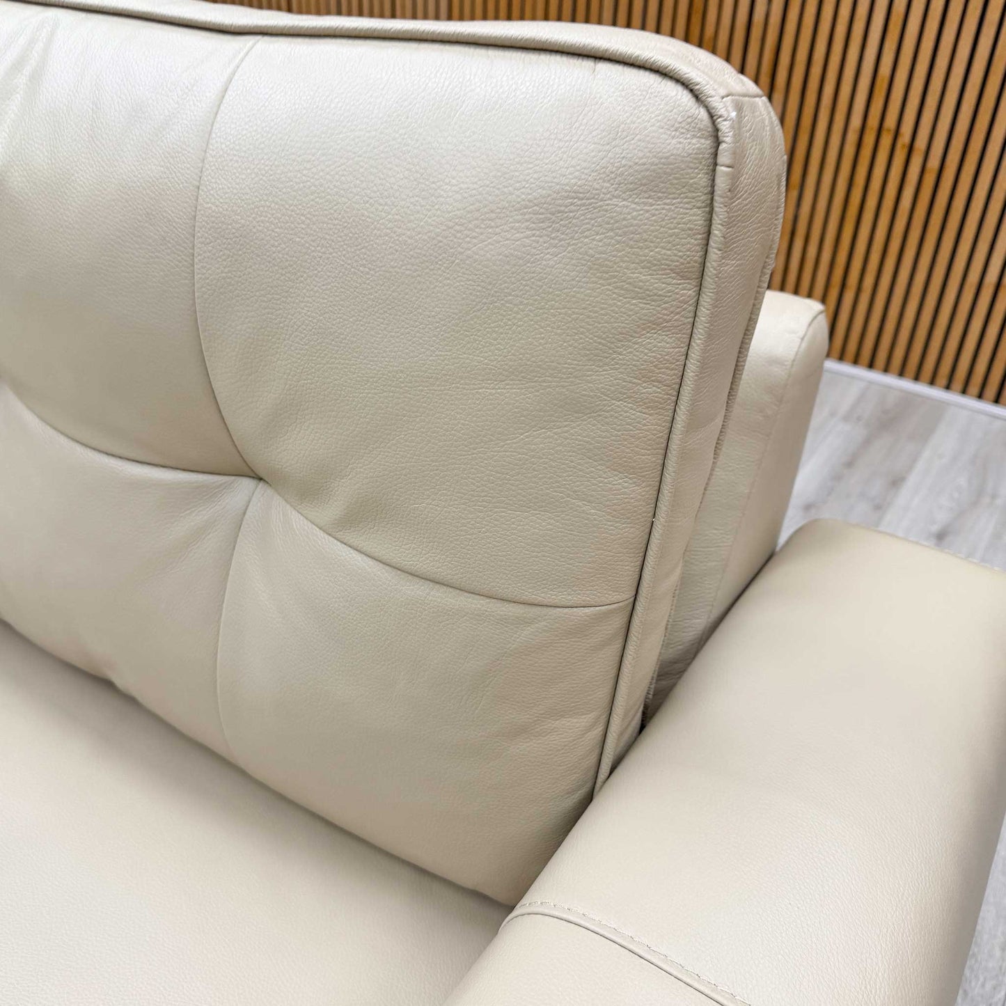 'Zoom' Dacota Pebble Cream La-4305 Leather 3 Seater Sofa Bed