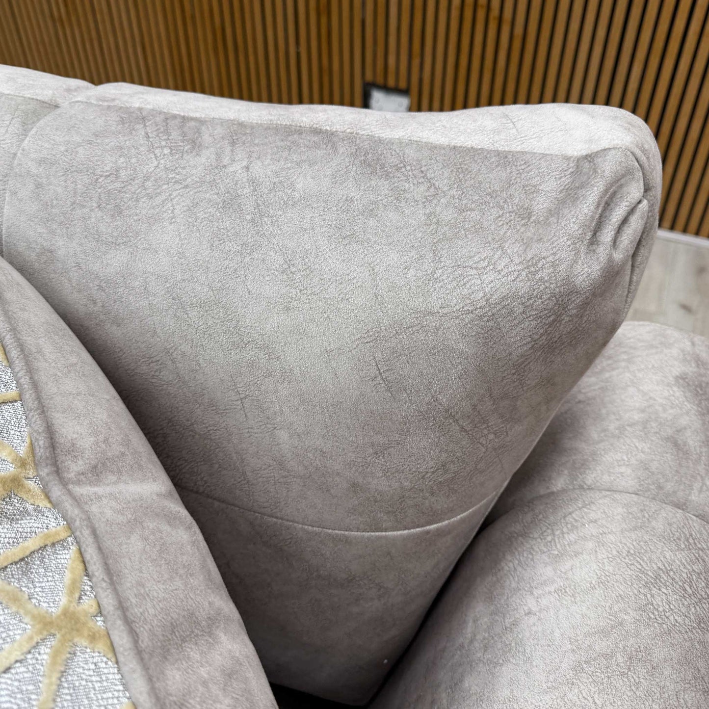 'Mariah' Dapple Cream-Tri Chrome Fabric 4 Seater Classic Back Split Frame Sofa (Ariana)