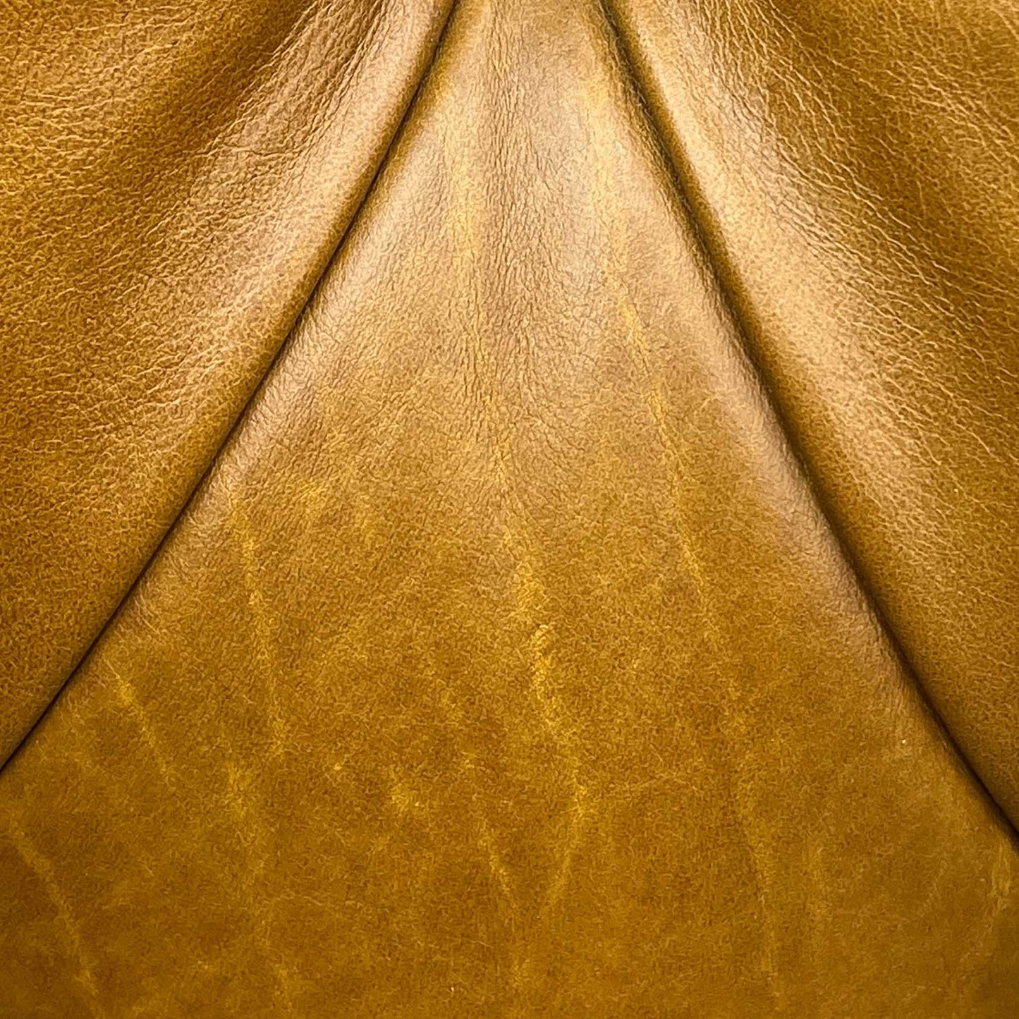 At The Helm ‘Wallace’ X3y1-1957ls Inca Leather 2 Seater Chesterfield Sofa