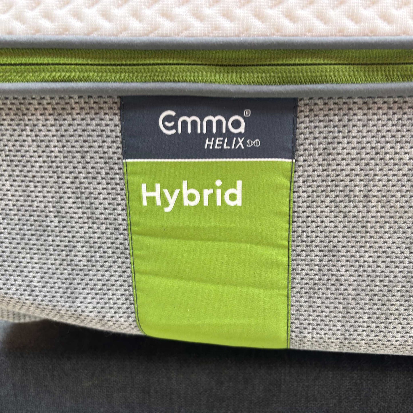 Emma Mattress Helix Hybrid Medium Firm 319 Spring Memory Foam Mattress - Super King