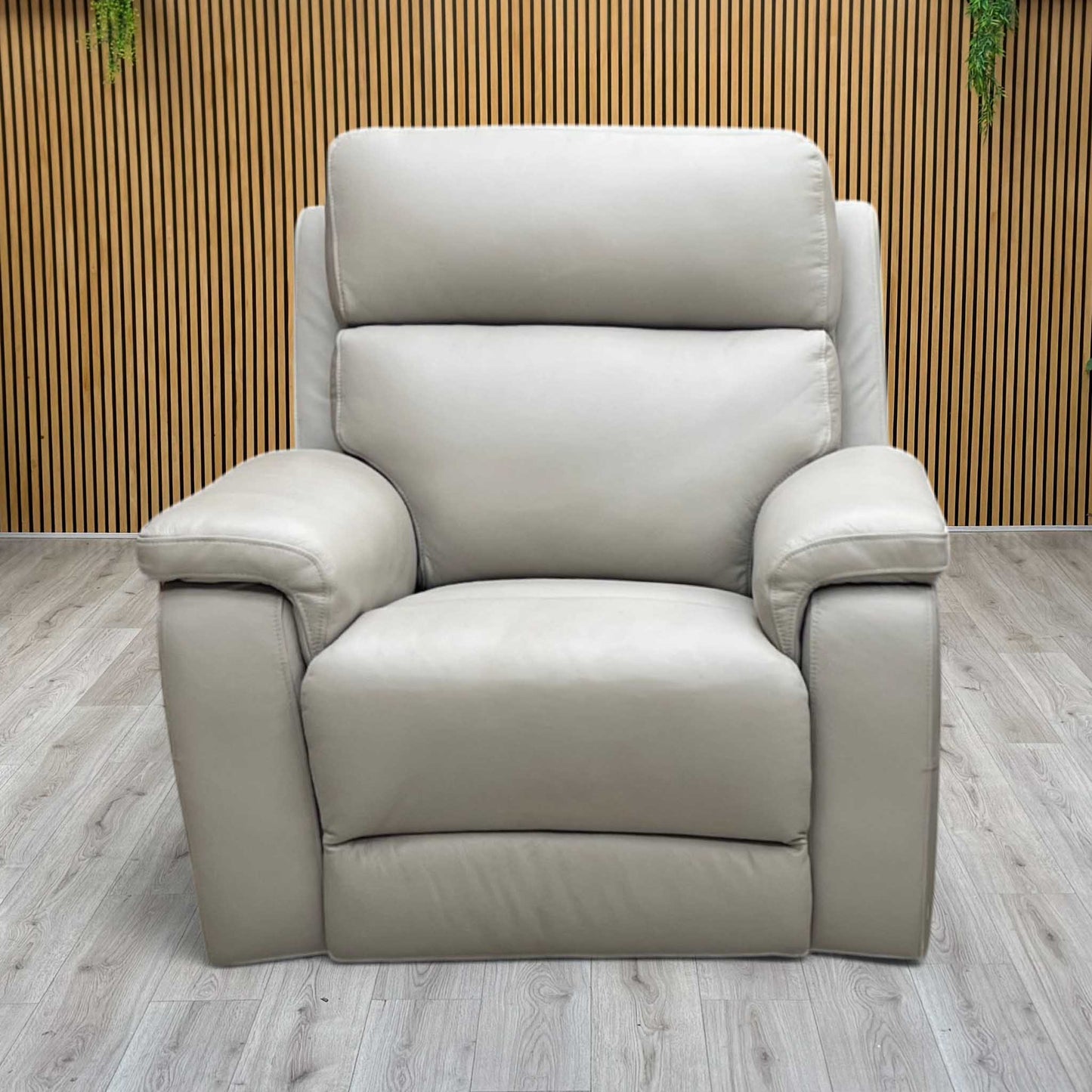 ‘Raven’ Oslo Light Grey Cat-40/27 Leather Power Recliner Chair Furniture Village