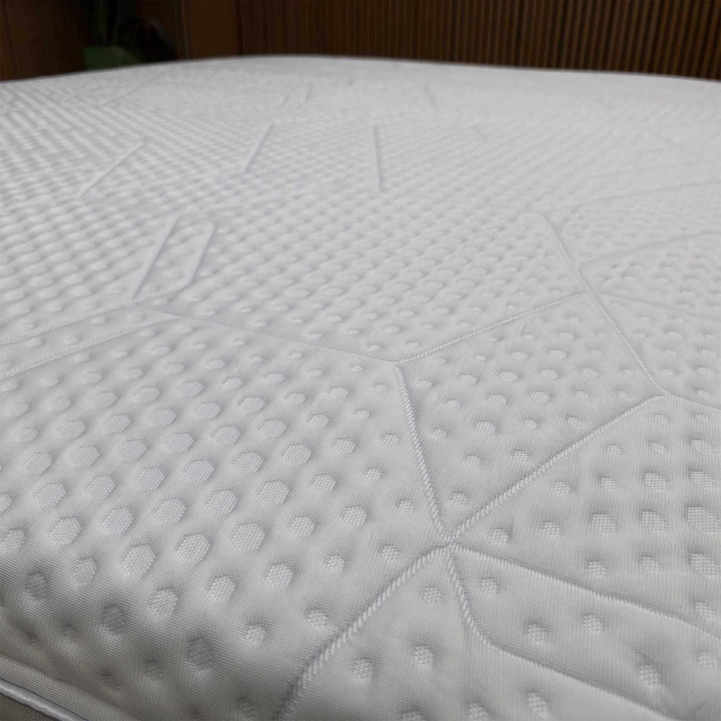 Emma Mattress Helix Hybrid Deluxe Medium Firm Mattress - King