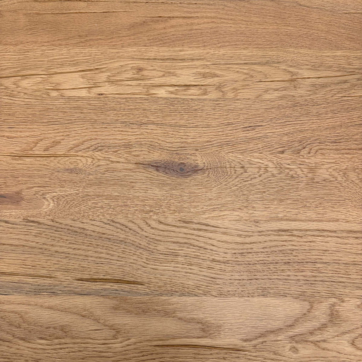 Close-up of the solid oak grain used on the Bodahl Njord dining table top