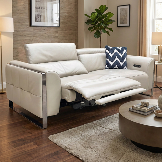 Living Room view of the Gisella 3-seater sofa, highlighting the sleek silhouette and high-quality Cat-40:08 leather.