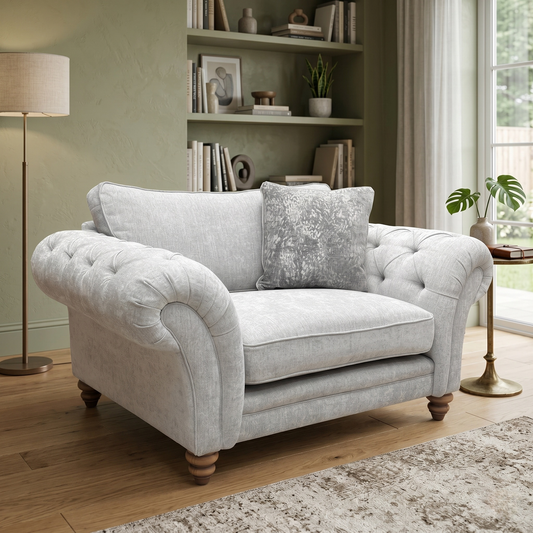 Living room of the classic back cushion and seating surface, emphasizing the blend of comfort and style.