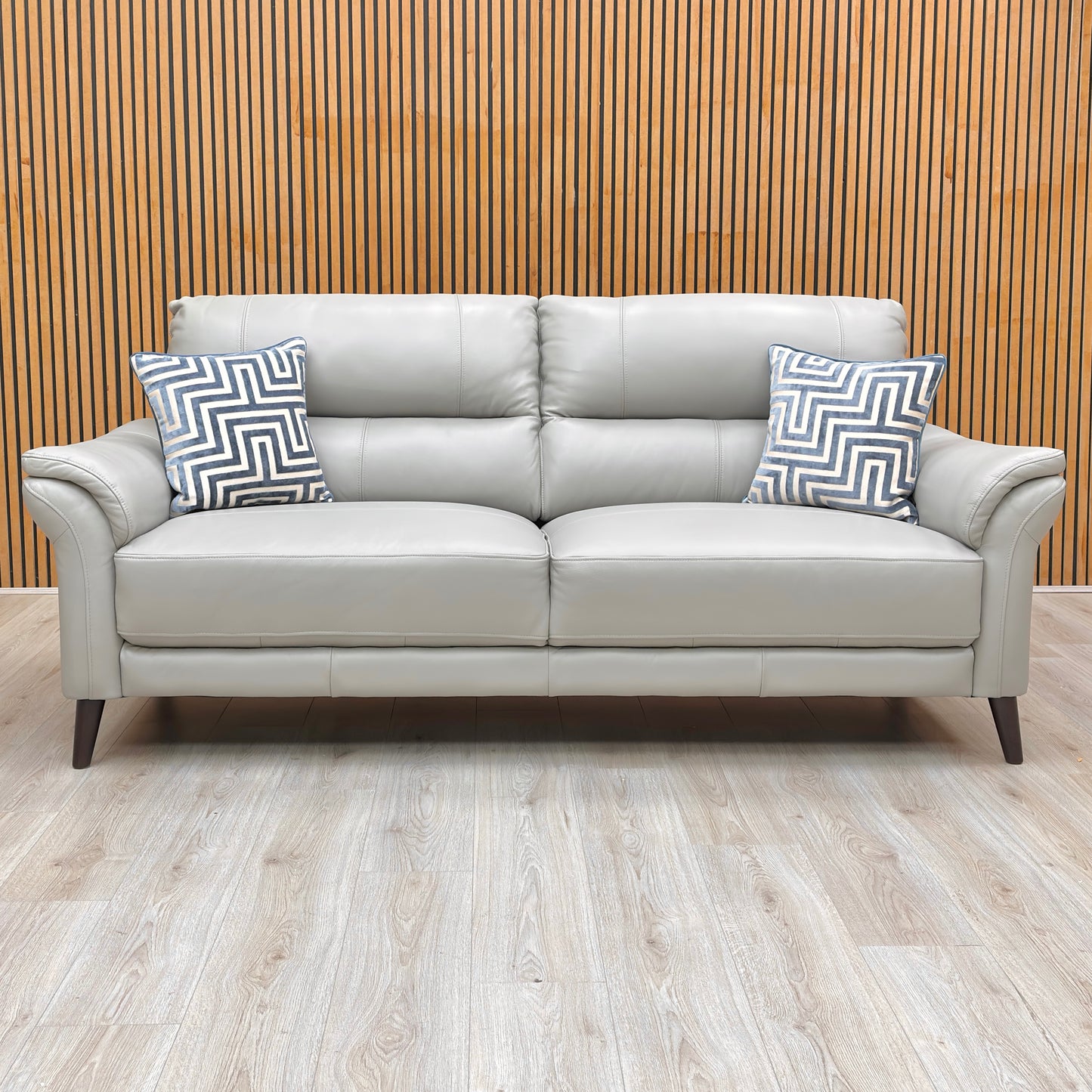 'Winner' Oslo Cat-40/27 Light Grey Leather 3 Seater Sofa – view 3